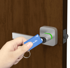 Ultraloq UL1 kompakt ujjlenyomat olvasós zár alkalmazása